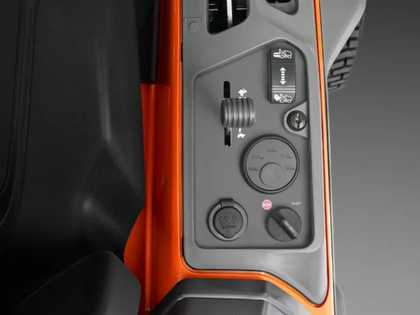 Tondeuse frontale professionnelle à quatre roues Husqvarna RC 320Ts AWD - appareil de base sans plateau de coupe - modèle 2025-Neuf – Image 3