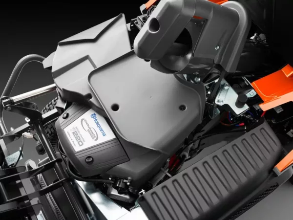 Tondeuse frontale professionnelle à quatre roues Husqvarna RC 320Ts AWD - appareil de base sans plateau de coupe - modèle 2025-Neuf – Image 6
