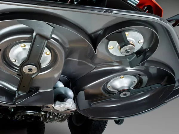 Tondeuse frontale professionnelle à quatre roues Husqvarna RC 320Ts AWD - appareil de base sans plateau de coupe - modèle 2025-Neuf – Image 13