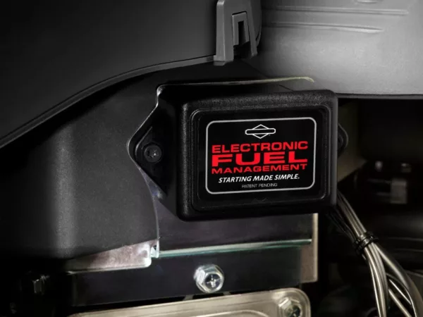 Tondeuse frontale professionnelle à quatre roues Husqvarna RC 320Ts AWD - appareil de base sans plateau de coupe - modèle 2025-Neuf – Image 19