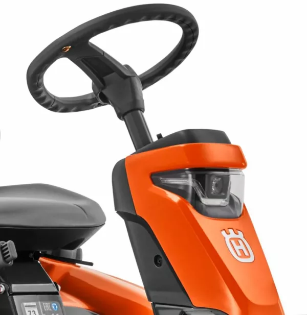 Tondeuse frontale professionnelle Husqvarna R 320X AWD - appareil de base sans plateau de coupe - modèle 2025-Neuf – Image 4