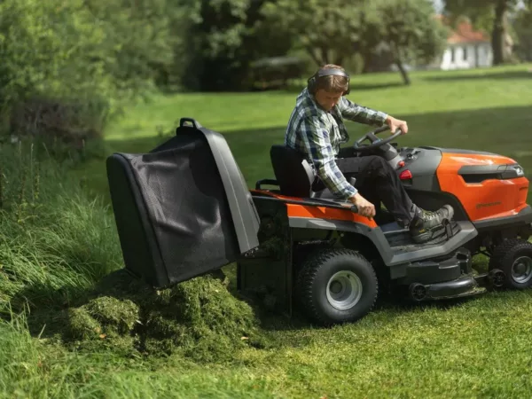 Tracteur tondeuse Husqvarna TC 220T - modèle 2025-Neuf – Image 21