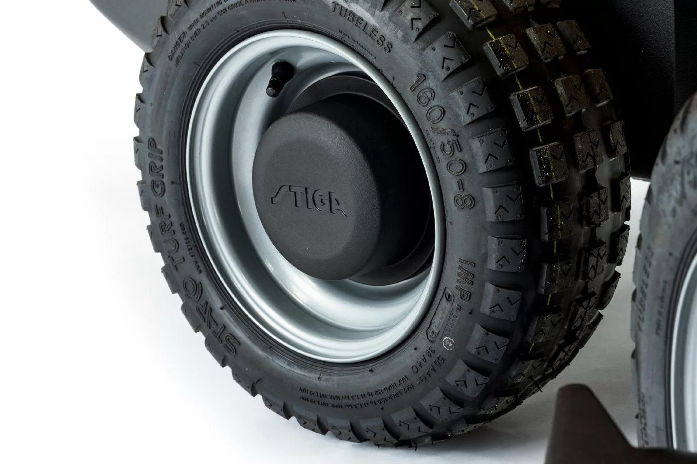 Tondeuse frontale Stiga Park 300 LC avec plateau 85 MQ - modèle 2025-Neuf – Image 5