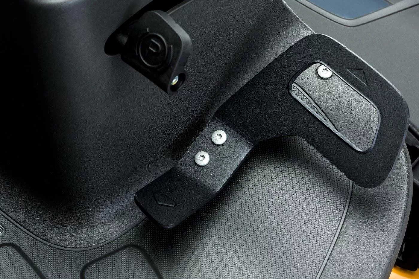 Tondeuse frontale Stiga Park 300 LC avec plateau 85 MQ - modèle 2025-Neuf – Image 6